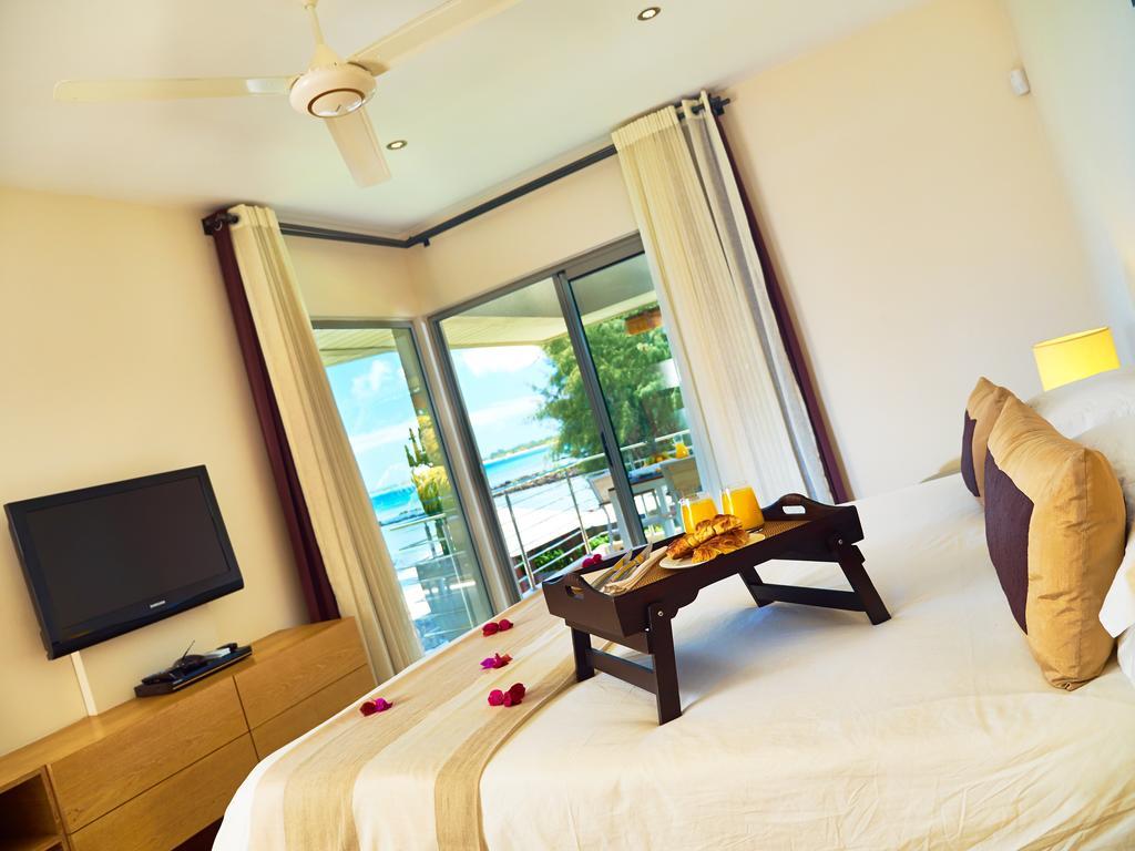 Bon Azur Beachfront Suites & Penthouses With Lov Тру-о-Биш Экстерьер фото